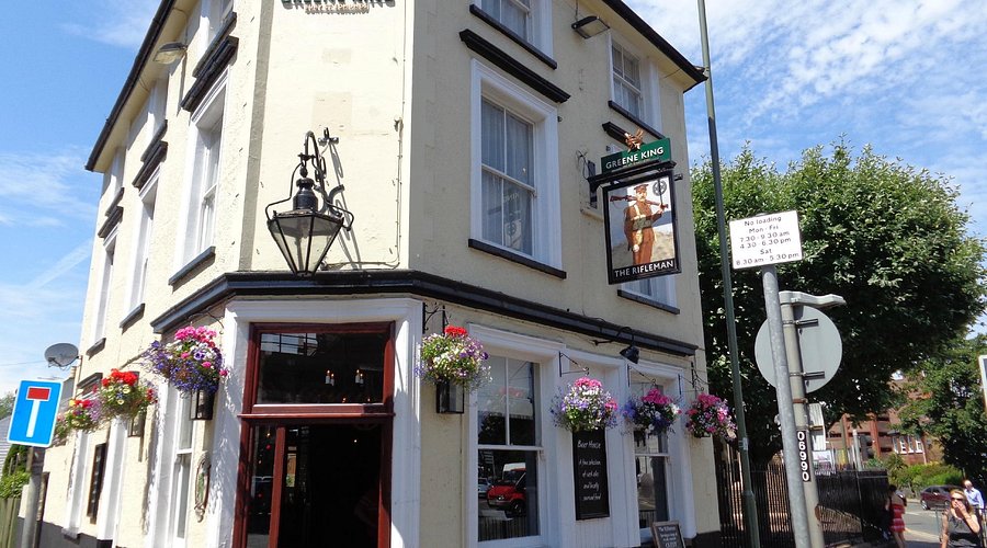 The Rifleman pub on East Street, Epsom
